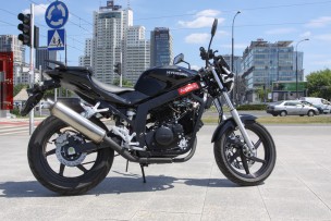 Prawy bok Hyosung GT125 2015  m