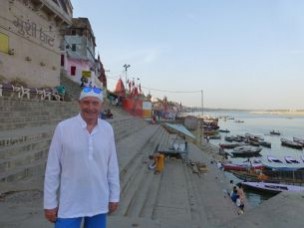 Waranasi ghat nad Gangesem m