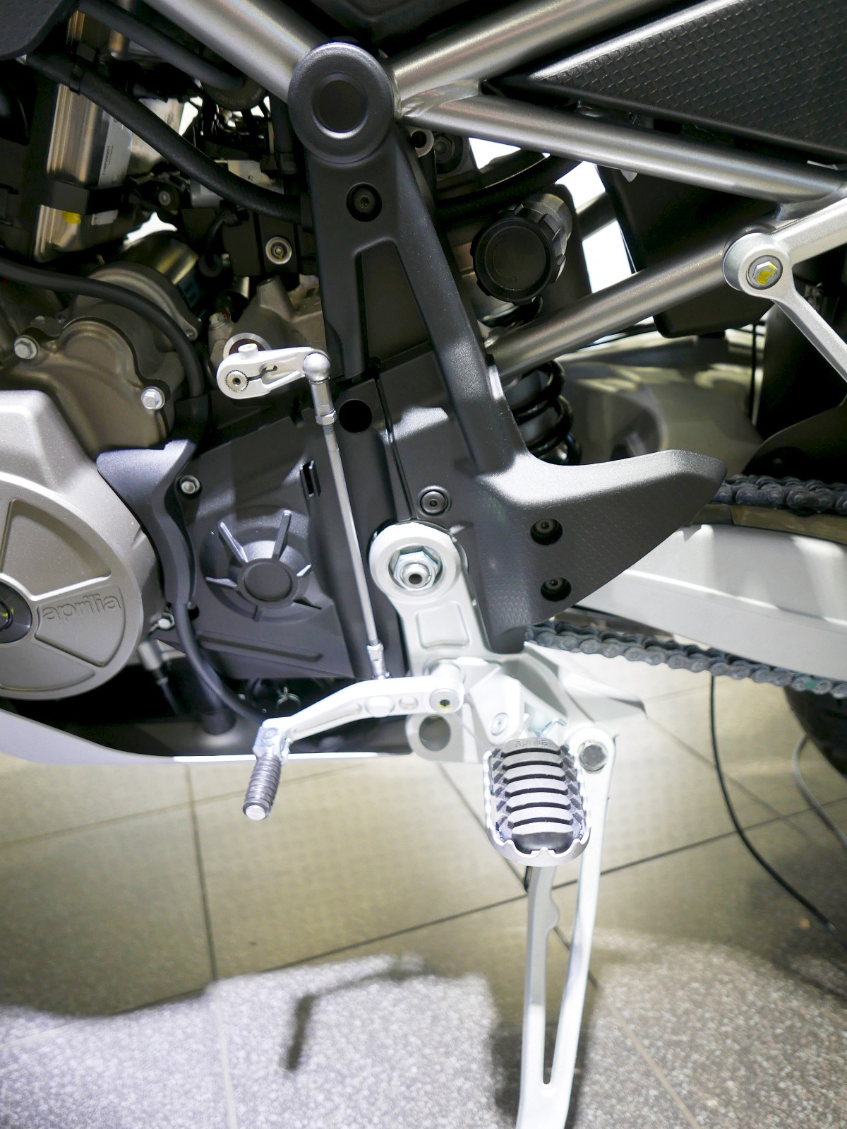 Zdjęcia aprilia tuareg 660 quickshifter Aprilia Tuareg 660 Premiera